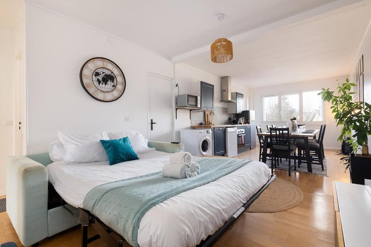 Appartement 4 Chambres ช็องปิญญี-โซร์-มาร์น ภายนอก รูปภาพ