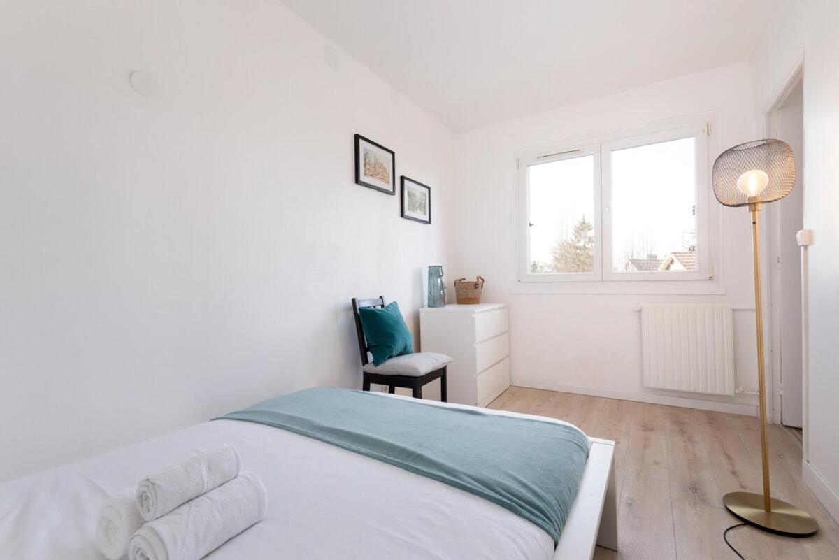 Appartement 4 Chambres ช็องปิญญี-โซร์-มาร์น ภายนอก รูปภาพ